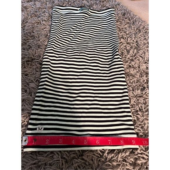 Lululemon Brisk Run Neck Warmer
Classic Stripe Mint Moment Black / Mint Moment - Picture 7 of 11